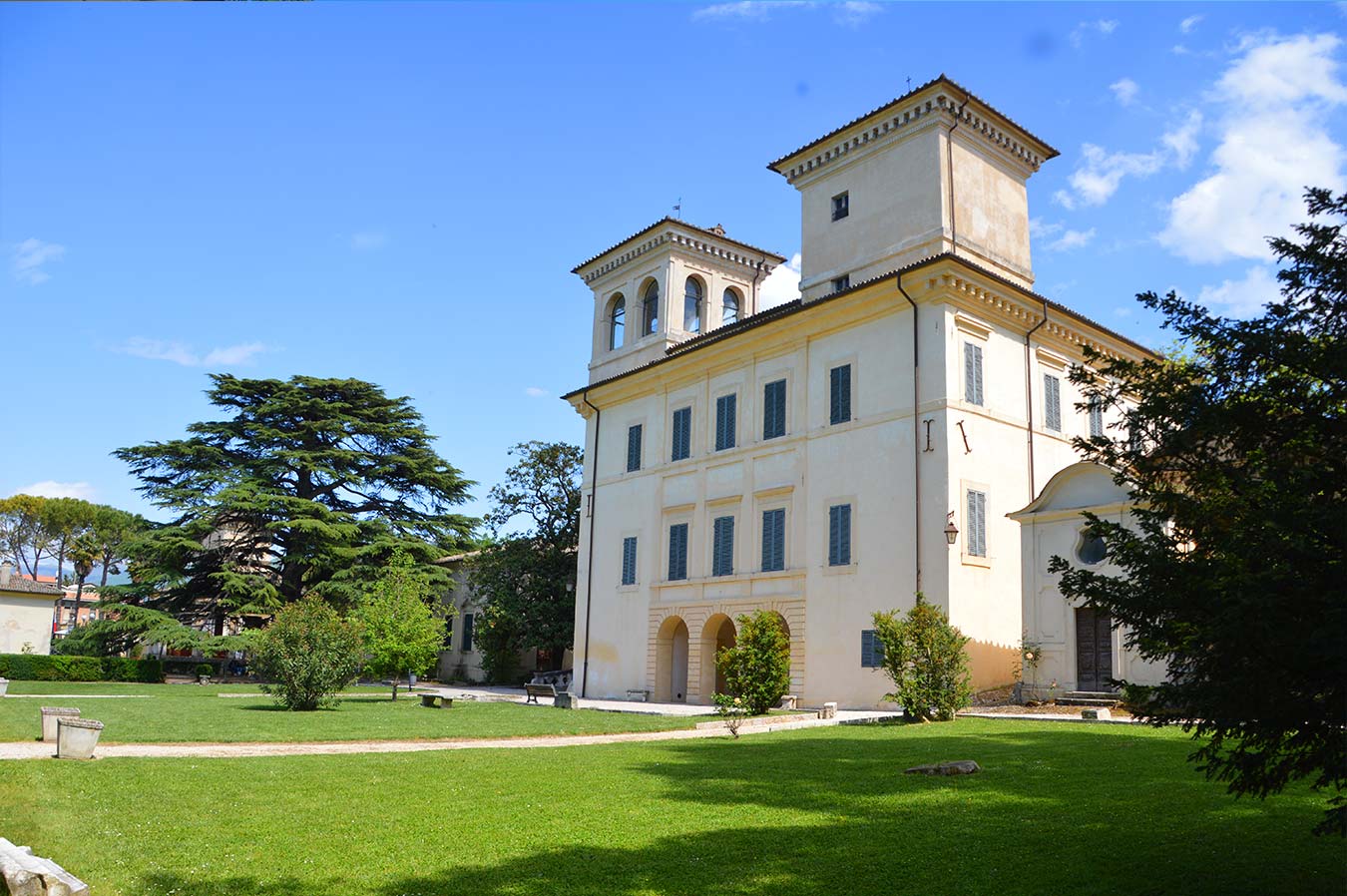Patrimonio – Spoleto, Villa Redenta: asta pubblica per affidare in concessione le strutture ricettive extralberghiere