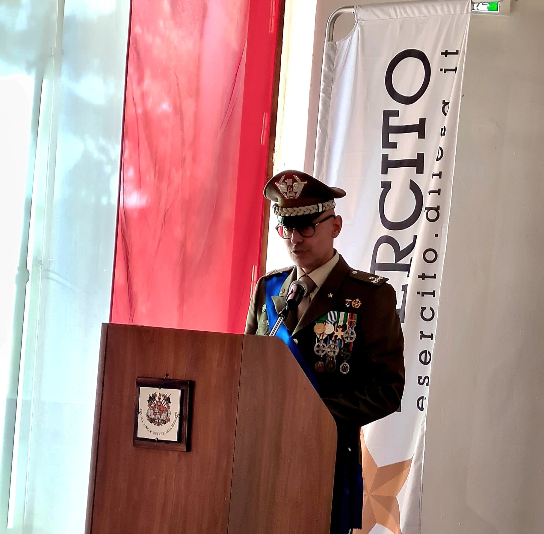 Eventi - Cerimonia di avvicendamento del Comandante alla SLEE, la Scuola Lingue Estere dell'Esercito