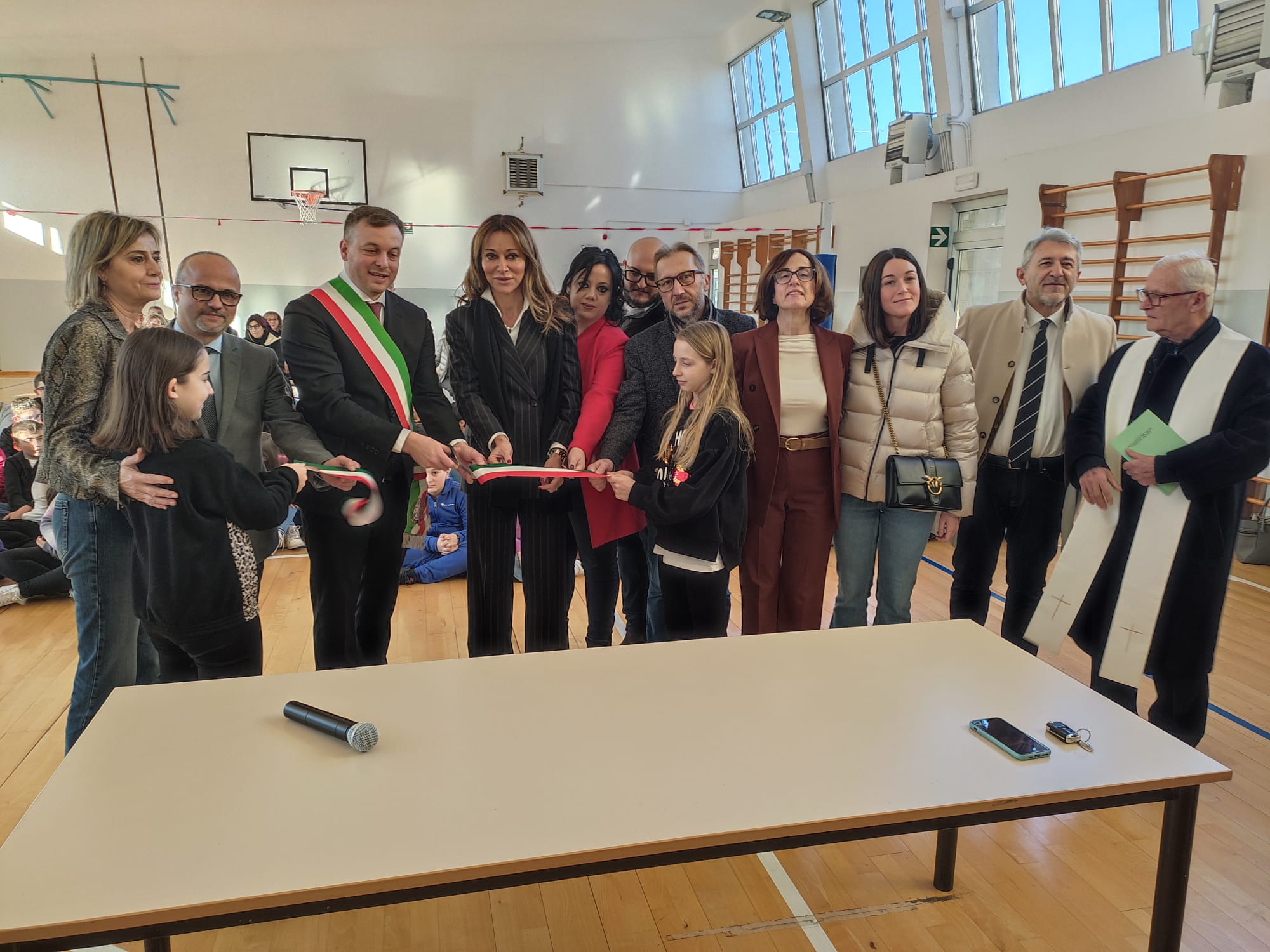 Citerna – Inaugurata la palestra della scuola media “Leopardi” di Pistrino dopo i lavori di riqualificazione