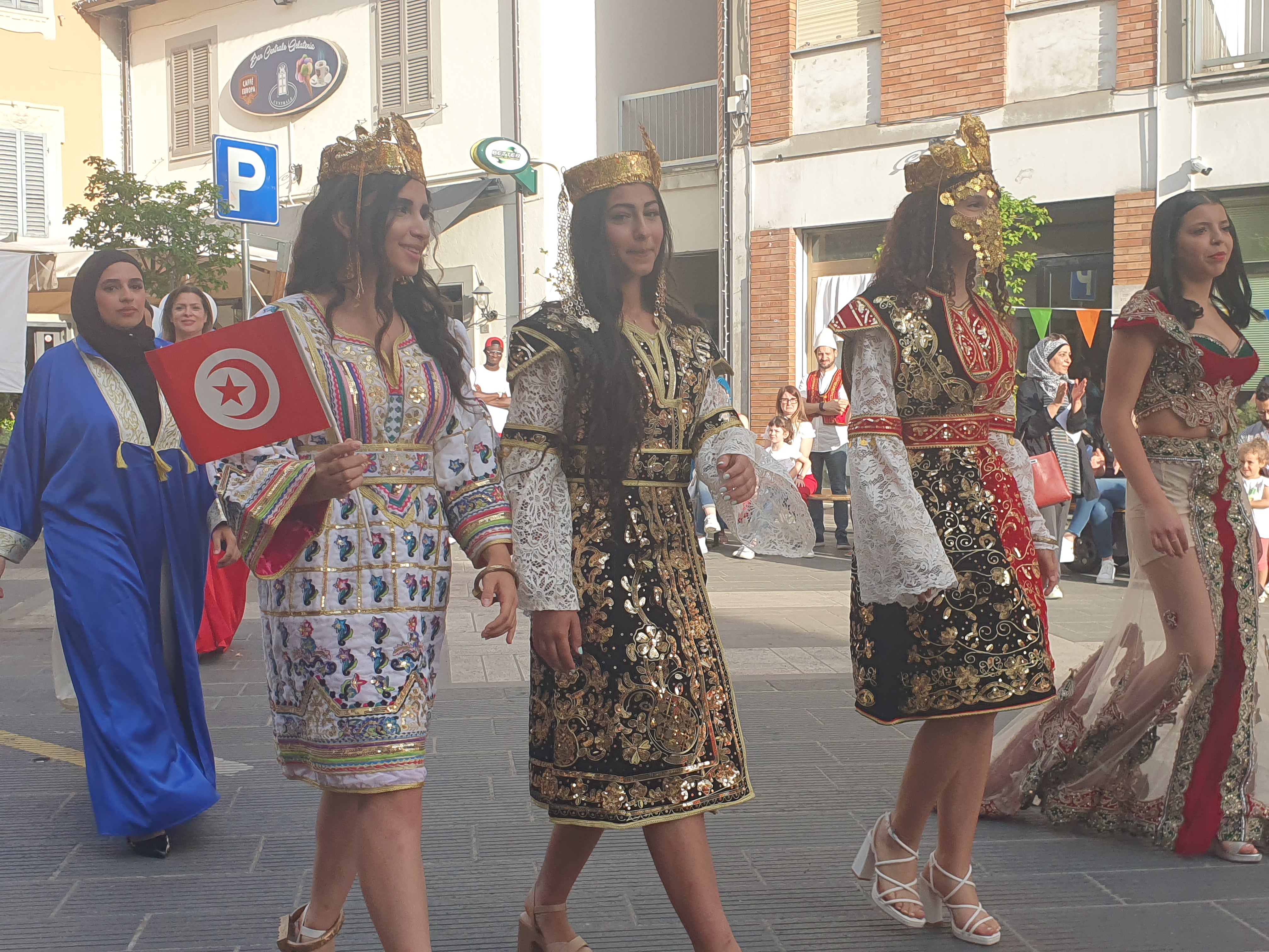 Essere Insieme Festival fa “scendere in piazza” 25 nazionalità