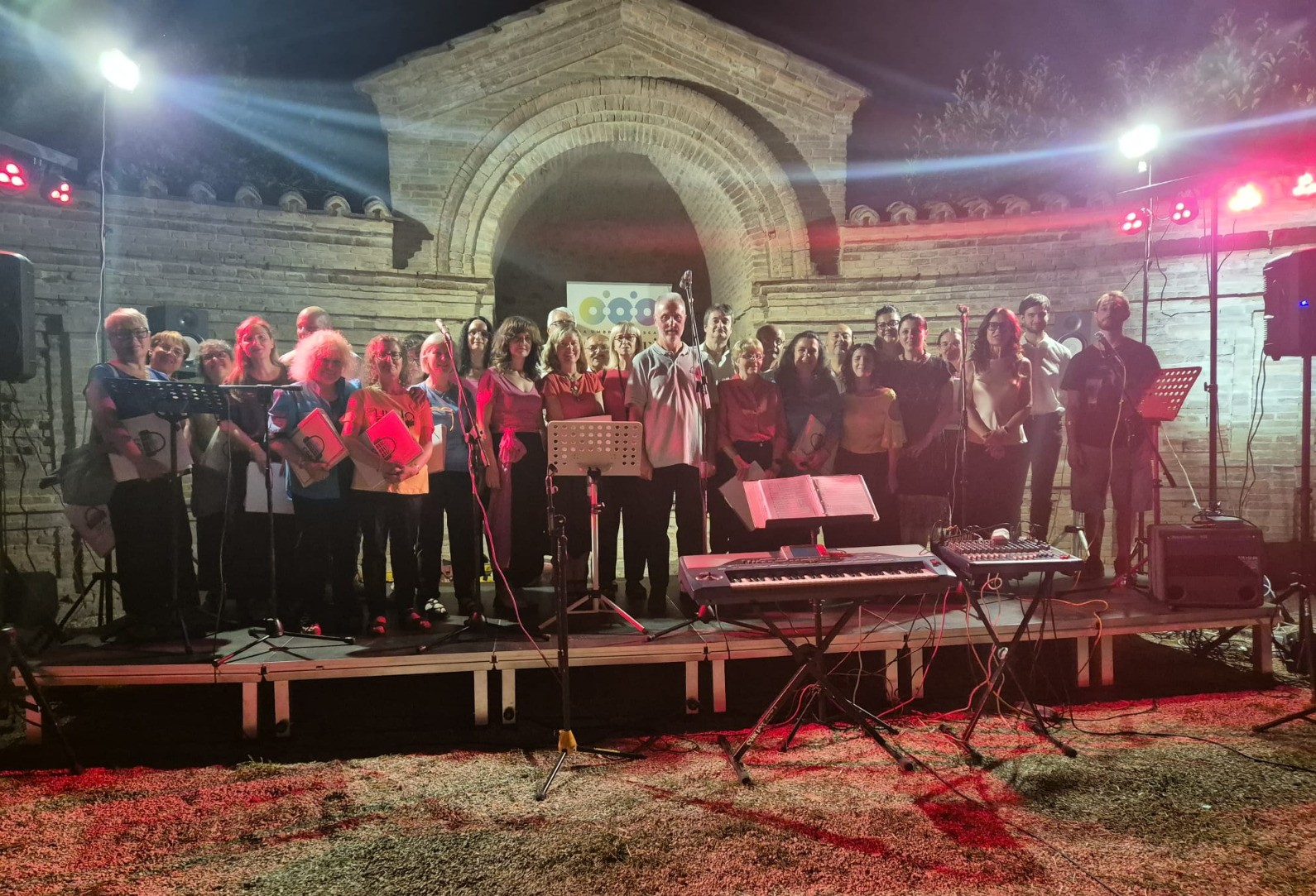 San Giustino – Chiostri acustici, successo per il concerto “Your name is life”