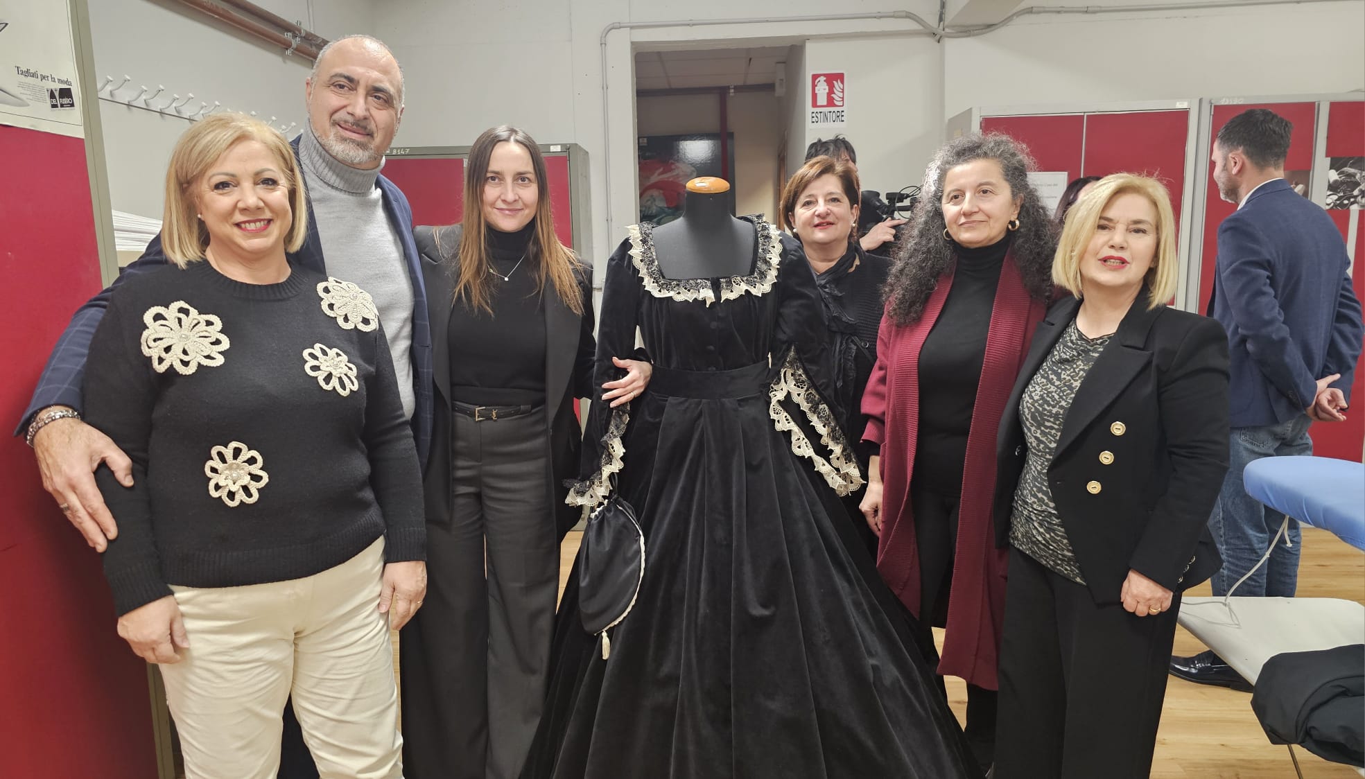 “Istituti d’Eccellenza del sistema moda”: inaugurato il riqualificato laboratorio confezioni dell'Istituto Professionale “Orfini”