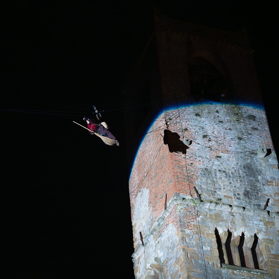 A Città della Pieve la Befana vola e dona dolci ai bambini