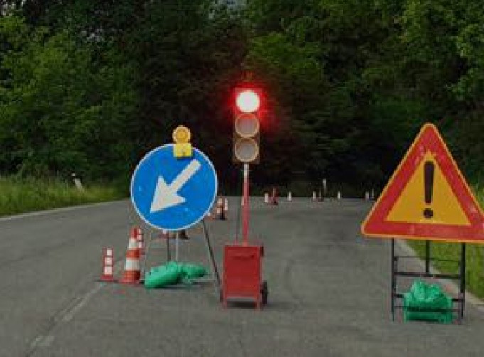 Viabilità – Sulla Sp 380 di Pontemartino si viaggia a senso unico alternato per lavori fino al 20 agosto