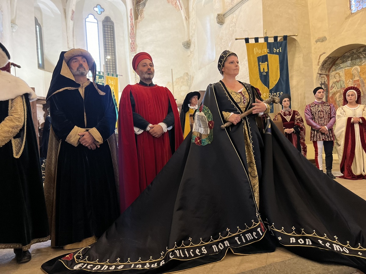 Montone – Il borgo “ritrova” la sua Santa Spina tra fede, storia e comunità