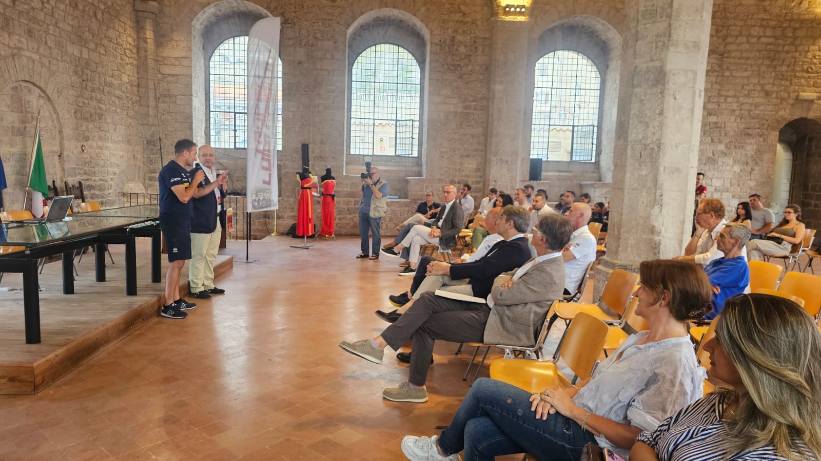 Immagine della conferenza di presentazione del trofeo