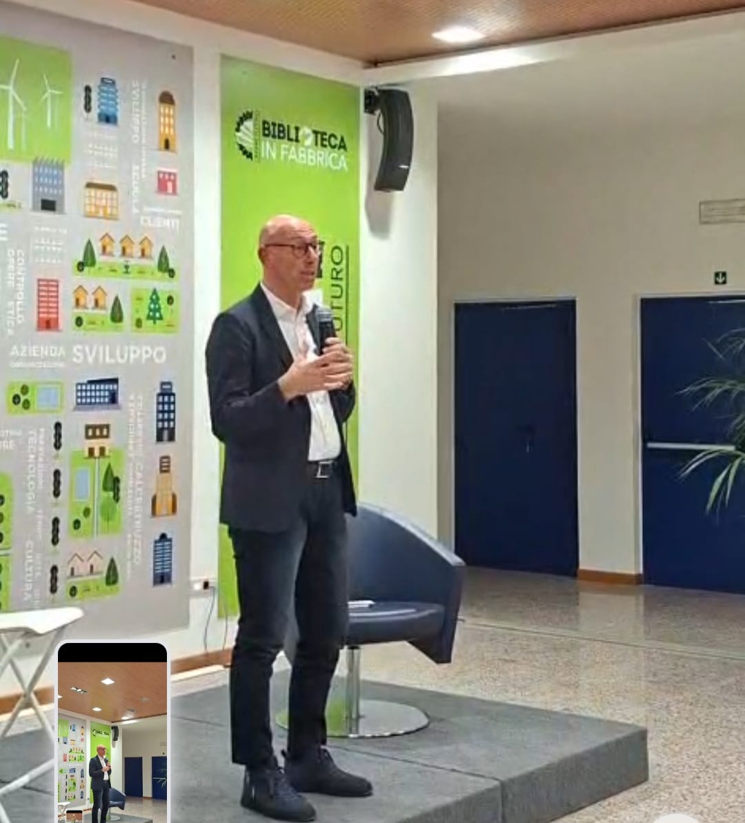 Il presidente della Provincia di Perugia, Massimiliano Presciutti intervenuto all'inaugurazione della “Biblioteca in Fabbrica”