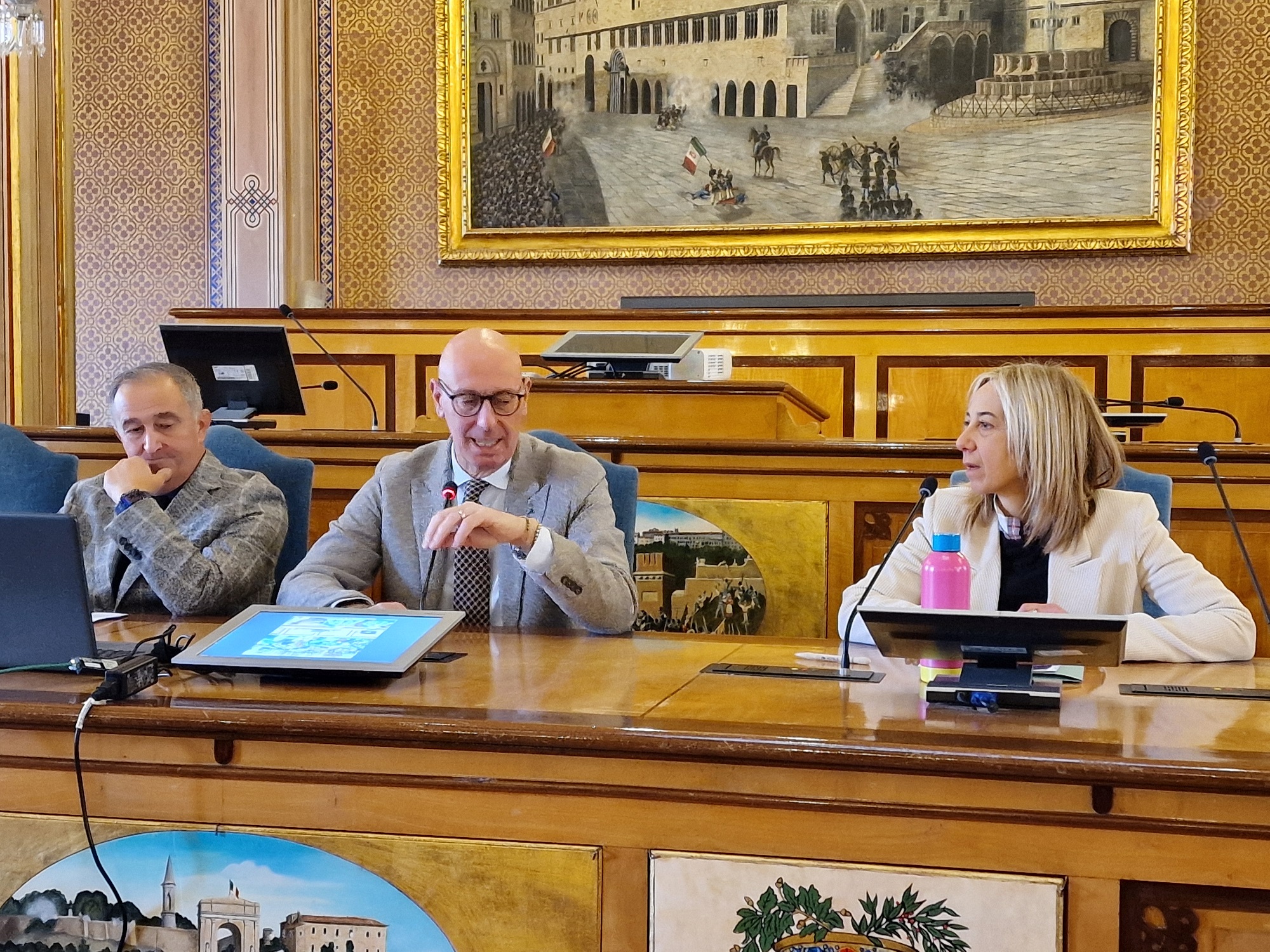 Da sinistra Francesco Grilli, Massimiliano Presciutti e Barbara Rossi