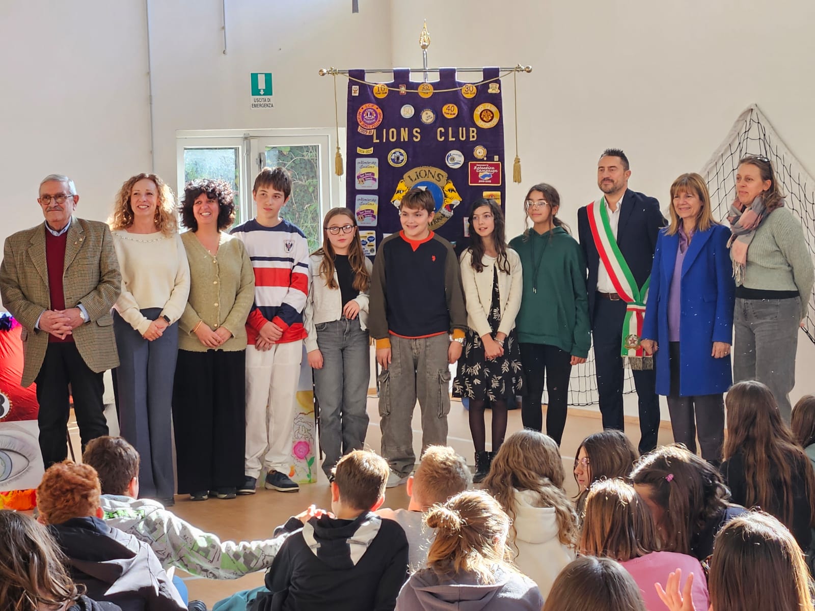La premiazione degli studenti di Paciano