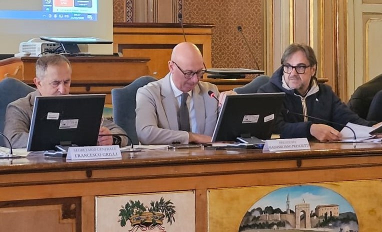 Consiglio Provinciale – Approvata variazione di bilancio: incrementati i fondi per viabilità ed edilizia scolastica