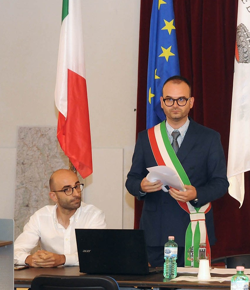 Inaugurazione della nuova palestra, della gradinata e degli spazi mensa al polo scolastico di Bastardo Inaugurazione della nuova palestra, della gradinata e degli spazi mensa al polo scolastico di Bastardo